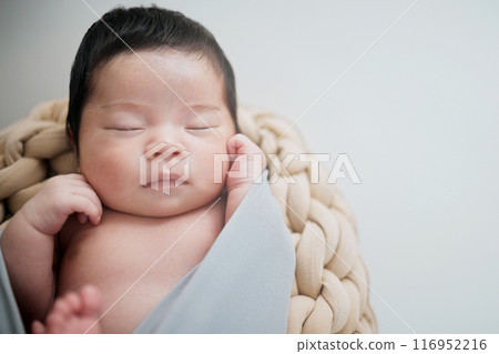 Newborn Newborn 116952216