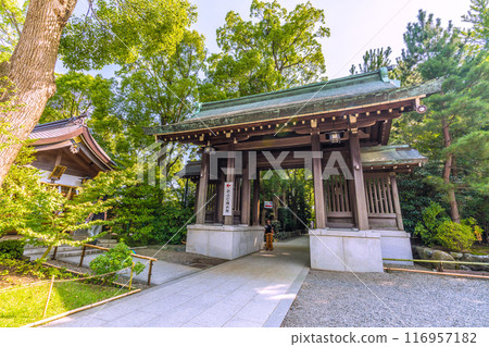 日本寒川城市景觀、相模國一宮寒川神社、Nofudaden、Ofuda Osamu。大量綠色 = 2020 年 7 月 21 日 116957182