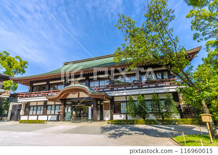 日本寒川城市景觀、相模國一宮寒川神社和神社辦事處以及橫濱日櫻。大量綠色 = 2020 年 7 月 21 日 116960015