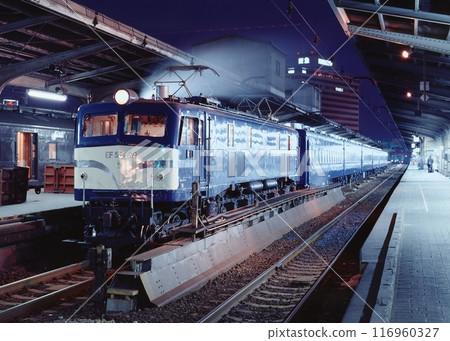 JNR Train EF58 Osaka Night Tatami Room 138 116960327