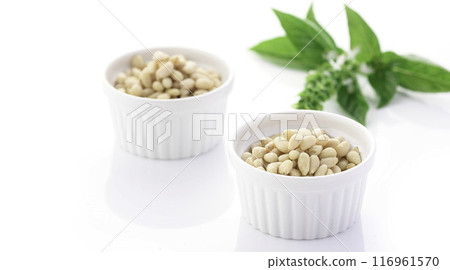 Pine nut 116961570