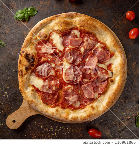 Frshly baked pizza with pepperoni 116961866