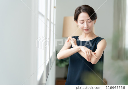 Body care massage 116963336