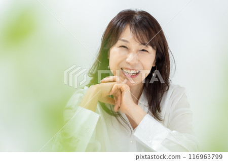 Beauty, 50s, Natural, Front blur 116963799