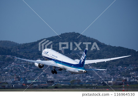 全日空航空波音 787 從伊丹機場起飛 全日空航空波音 787 從伊丹機場起飛 116964530