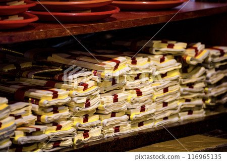 金紙堆疊 116965135