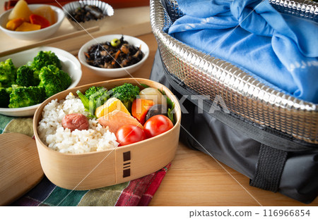 Magewappa lunch box and cooler bag, making lunch, lunch box 116966854