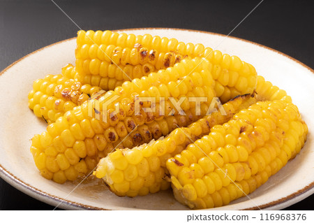 烤玉米佐奶油和醬油 116968376