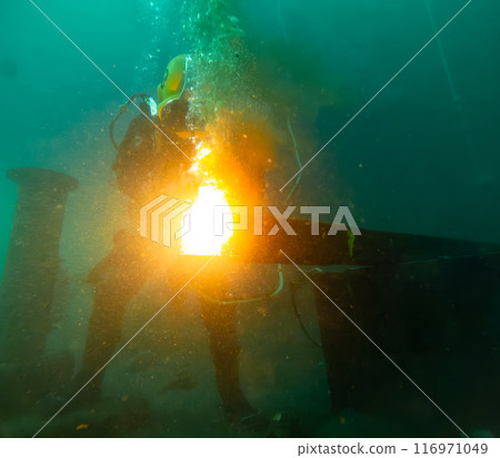 Underwater oxy-fuel in deep ocean depths Underwater oxy-fuel in deep ocean depths 116971049
