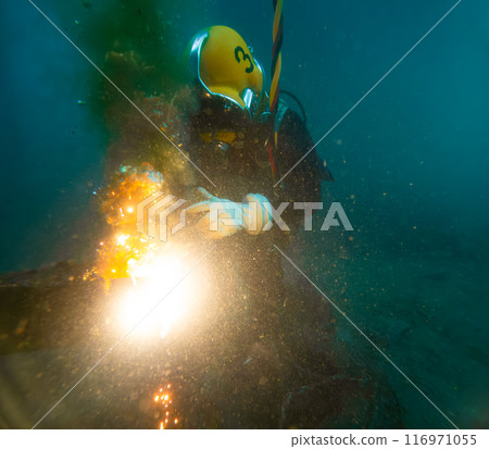 Underwater oxy-fuel in deep ocean depths Underwater oxy-fuel in deep ocean depths 116971055
