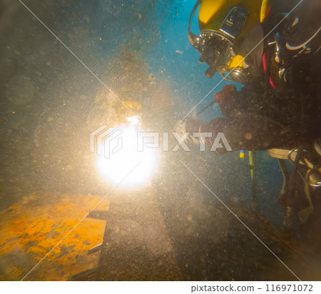 Underwater oxy-fuel in deep ocean depths Underwater oxy-fuel in deep ocean depths 116971072