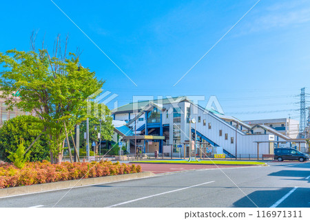 日本寒川市景、JR相模線、寒川站北口等處眺望=2020年7月21日 116971311