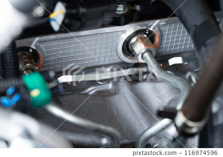 Engine metal injectors pipe 116974596