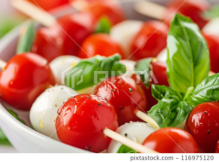 Caprese Skewers With Basil Caprese Skewers With Basil 116975120