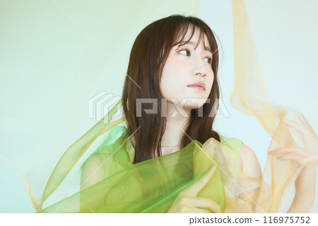 Summer woman portrait Summer woman portrait 116975752