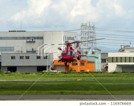 大阪市消防局直升機從八尾機場起飛 大阪市消防局直升機從八尾機場起飛 116976669