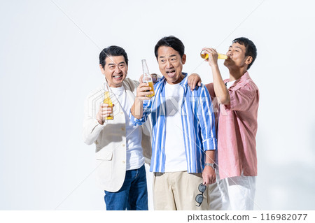 Middle-aged man drinking beer and having fun 116982077