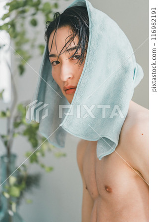 drying with towel, male, man 116982191