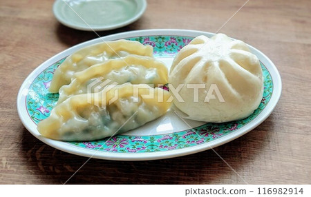 Pork buns and steamed dumplings① 116982914