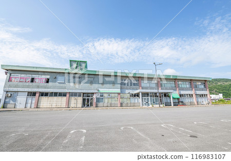 Former JR Rumoi Station building (photographed after the line was closed) 116983107