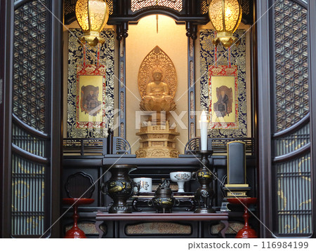 唐木佛壇上展示的禪宗佛教器皿 圖 6 祭祖的臨終圖 116984199