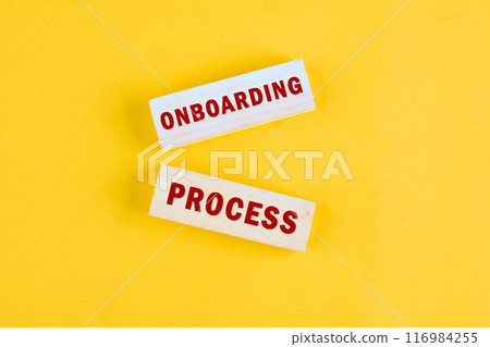 Onboarding Business Process New Employee Welcome Concept. Onboarding worker management. ONBOARDING PROCESS a conceptual phrase on the wooden blocks, top view 116984255