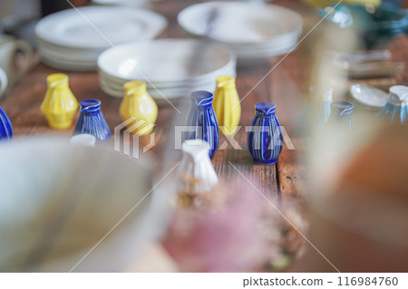 五顏六色的餐具 116984760