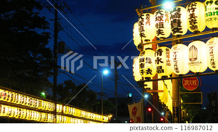 A scene from the lantern lighting ceremony at the Urayasu Sansha Annual Festival (photographed in 2024) 116987012