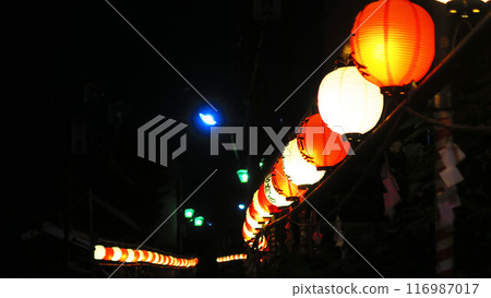 A scene from the lantern lighting ceremony at the Urayasu Sansha Annual Festival (photographed in 2024) 116987017