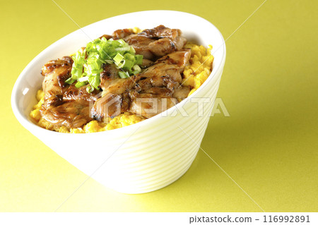 Grilled pheasant rice bowl, Yakitori rice bowl, Oyako rice bowl 116992891