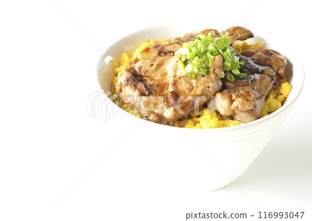 Kijiyaki-don,Yakitori-don,Oyako-don,在白色背景下拍攝 Kijiyaki-don,Yakitori-don,Oyako-don,在白色背景下拍攝 116993047