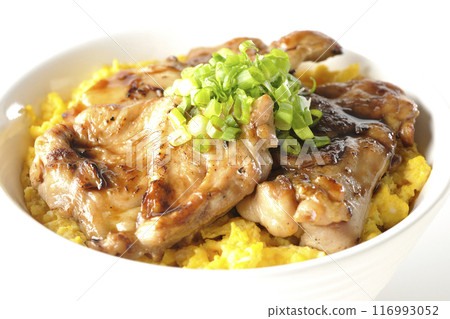Kijiyaki-don,Yakitori-don,Oyako-don,在白色背景下拍攝 Kijiyaki-don,Yakitori-don,Oyako-don,在白色背景下拍攝 116993052