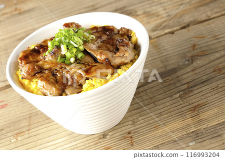 Grilled pheasant rice bowl, Yakitori rice bowl, Oyako rice bowl 116993204