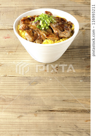 木治燒丼、烤雞肉串丼、親子丼 116993211