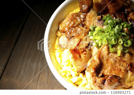 木治燒丼、烤雞肉串丼、親子丼 木治燒丼、烤雞肉串丼、親子丼 116993271