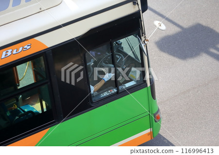 scheduled bus  116996413