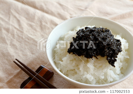Handmade seaweed tsukudani served on rice Handmade seaweed tsukudani served on rice 117002553