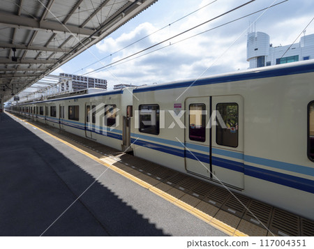 仙北高速鐵道7000系列車從車站出發 117004351
