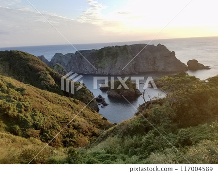 壯麗的風景下有一片未開發的地區，您可以看到日出和日落 117004589