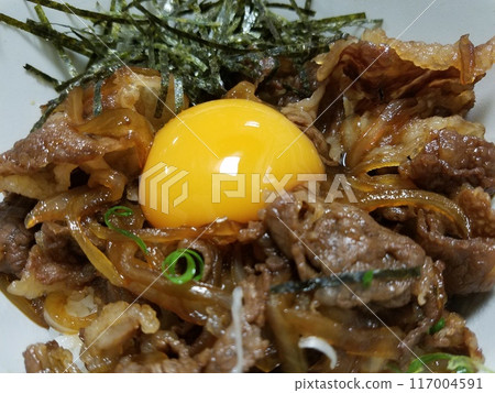 每個人都知道牛肉和雞蛋是絕配，即使他們不說什麼。 117004591