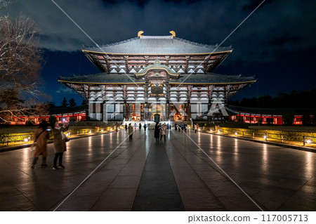 [奈良縣] 東大寺大佛殿點燈 117005713