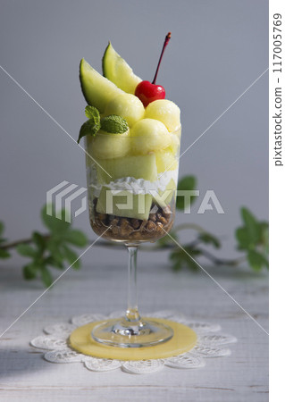 Melon fruit parfait Melon fruit parfait 117005769