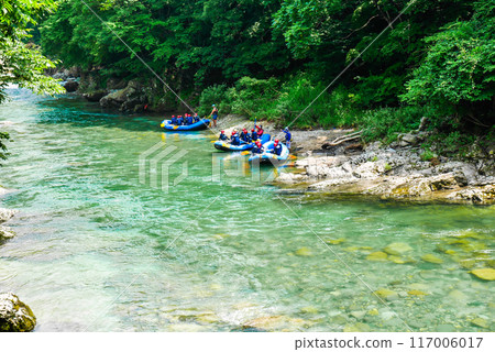 A rest stop on the river 117006017