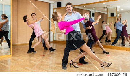 woman horeographer dances waltz 117006416