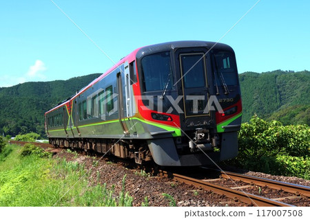 [Tosa Kuroshio Railway] 2700 series "Shimanto" (Nakamura Line: Wakai - Niina) 117007508