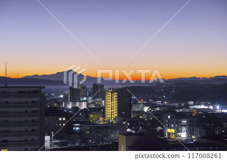 Izumo Fuji and the morning star in the early morning as seen from Matsue City 117008261