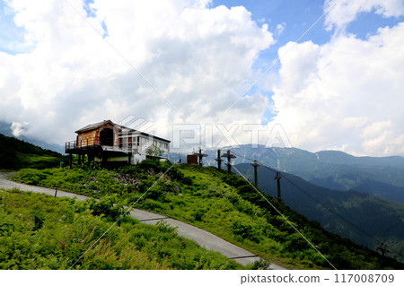 夏季北阿爾卑斯山的纜車景觀 117008709