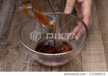 Saliva-filled Chicken: Making sauce for saliva-filled chicken Saliva-filled Chicken: Making sauce for saliva-filled chicken 117009015