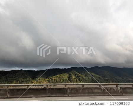 Clouds approaching Taiwan's Central Mountain Range 117009363