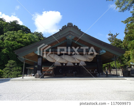 出雲大社的神樂殿 (Kaguraden),日本最大的注連繩之一 照片 出雲大社的神樂殿 (Kaguraden),日本最大的注連繩之一 照片 117009973